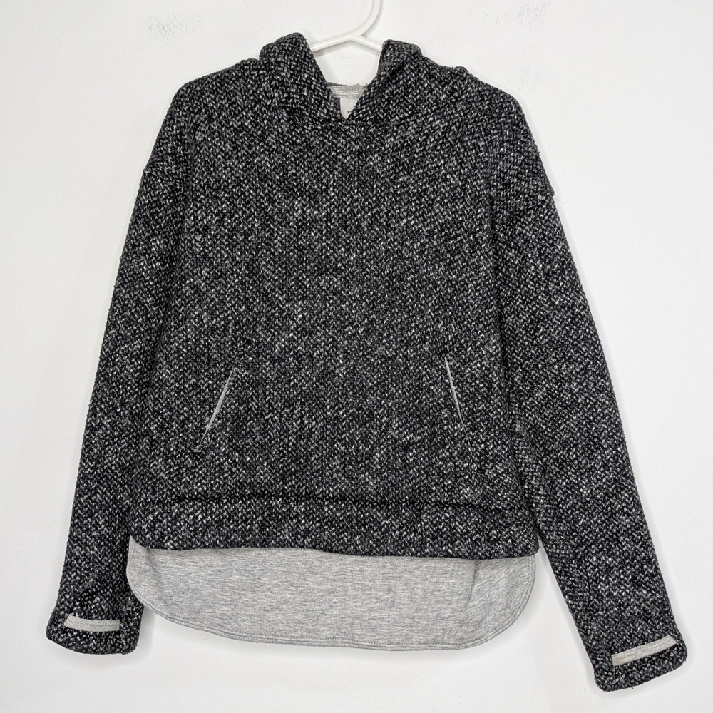 Athleta Girl two tone grey pullover hoodie sweatshirt sweater 6